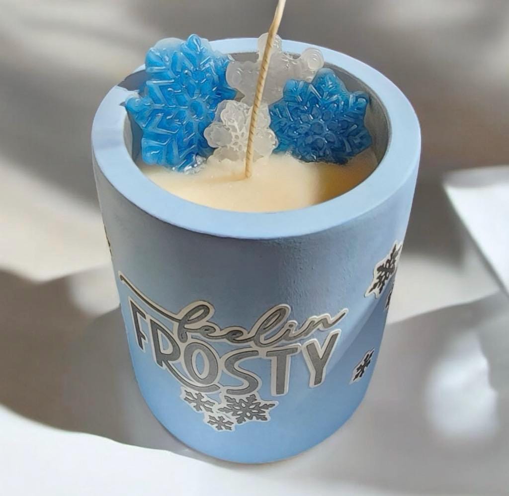 Feeling Frosty Concrete Candle